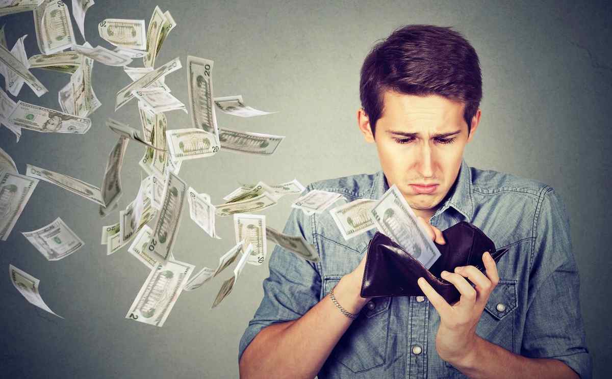 Gastar dinero en lujos innecesarios