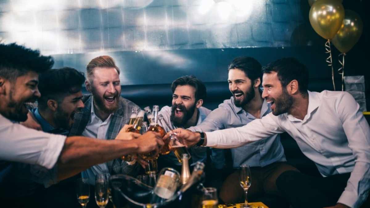 Participar en una despedida de soltero