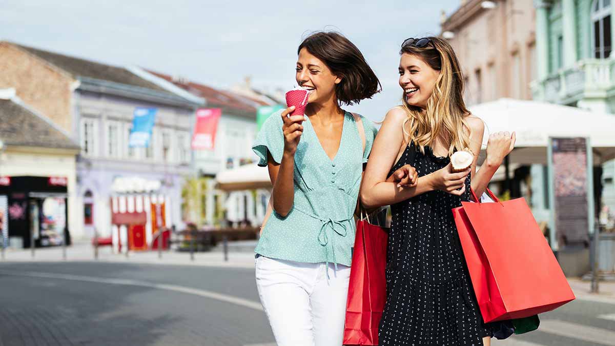 Cómo planificar tu presupuesto para las rebajas de verano de 2023